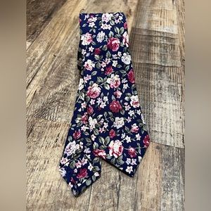 14 Available - Men's Skinny Floral Print Cotton Necktie - BRAND NEW, NEVER WORN!